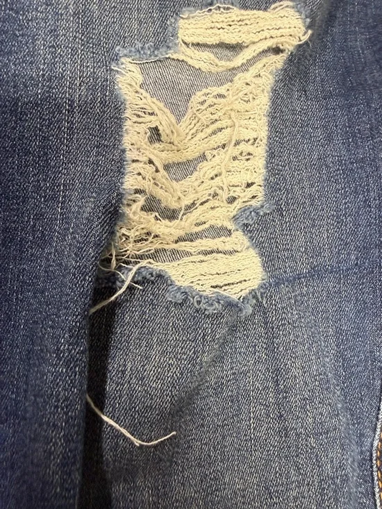 Hollister Distressed Dark Blue Cropped Jeans - Picture 5 of 6